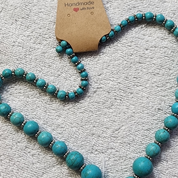 Turquoise Beaded Necklace New - Picture 5 of 5